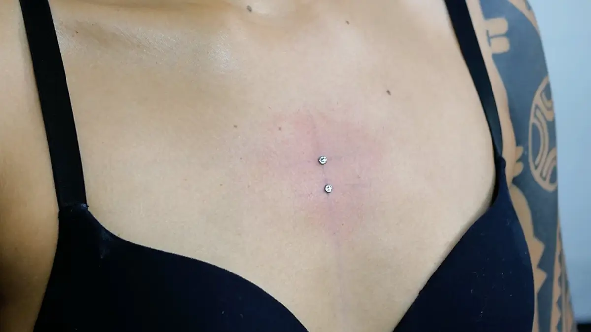 Piercing Surface no Tórax - Widom Body Piercing